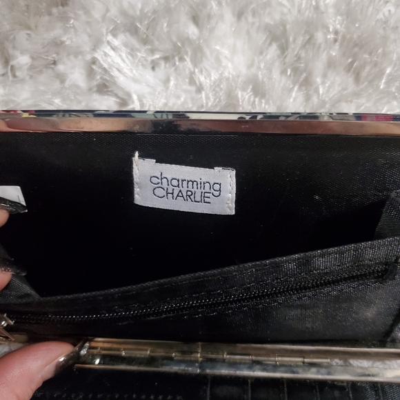 BlackPoppy / Charming Charlie Floral Wallet and Coin Pouch Set - Picture 4 of 12